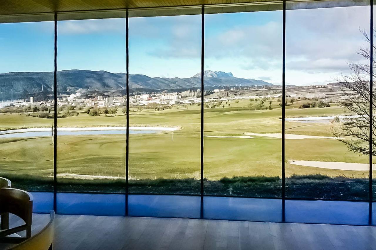 ​Exe Las Margas Golf Latas Buitenkant foto