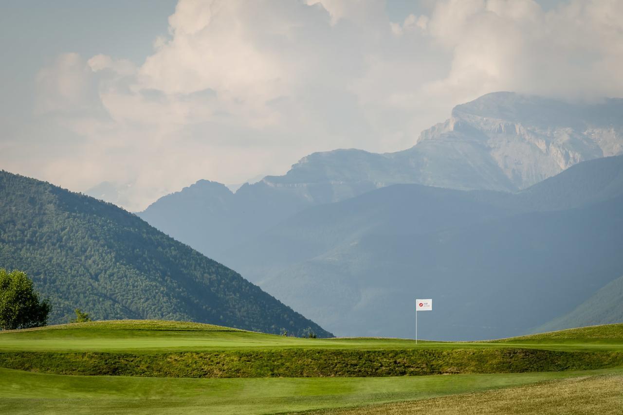 ​Exe Las Margas Golf Latas Buitenkant foto