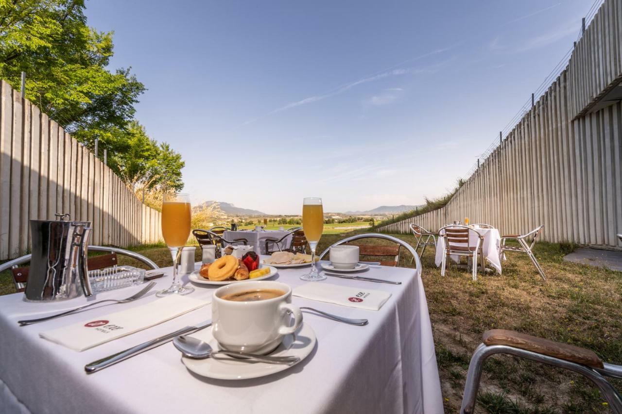 ​Exe Las Margas Golf Latas Buitenkant foto